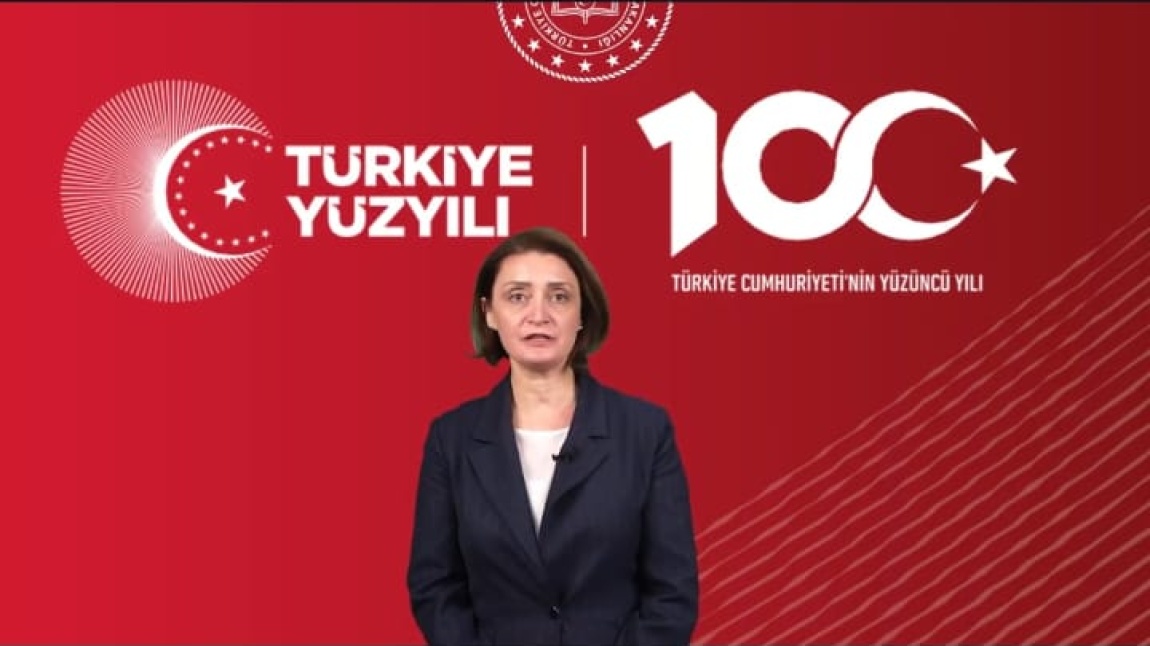Çeşminaz Öğretmenimiz Cumhuriyet'in 100. Yılı Sempozyumunda