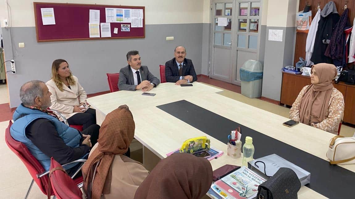 İlçe Milli Eğitim Müdürümüz Metin Sezer'in Ziyareti